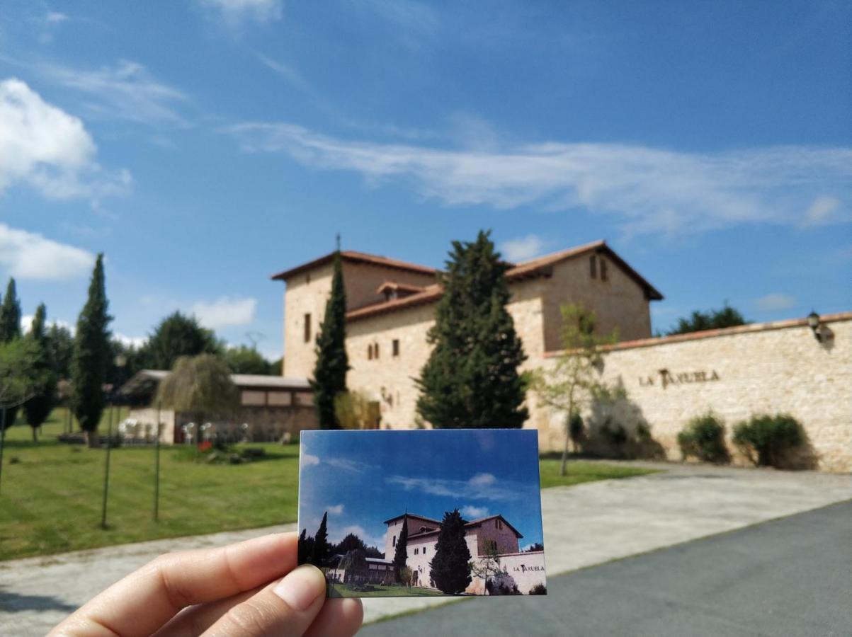 Posada Torre Palacio La Taxuela Villanueva la Lastra エクステリア 写真