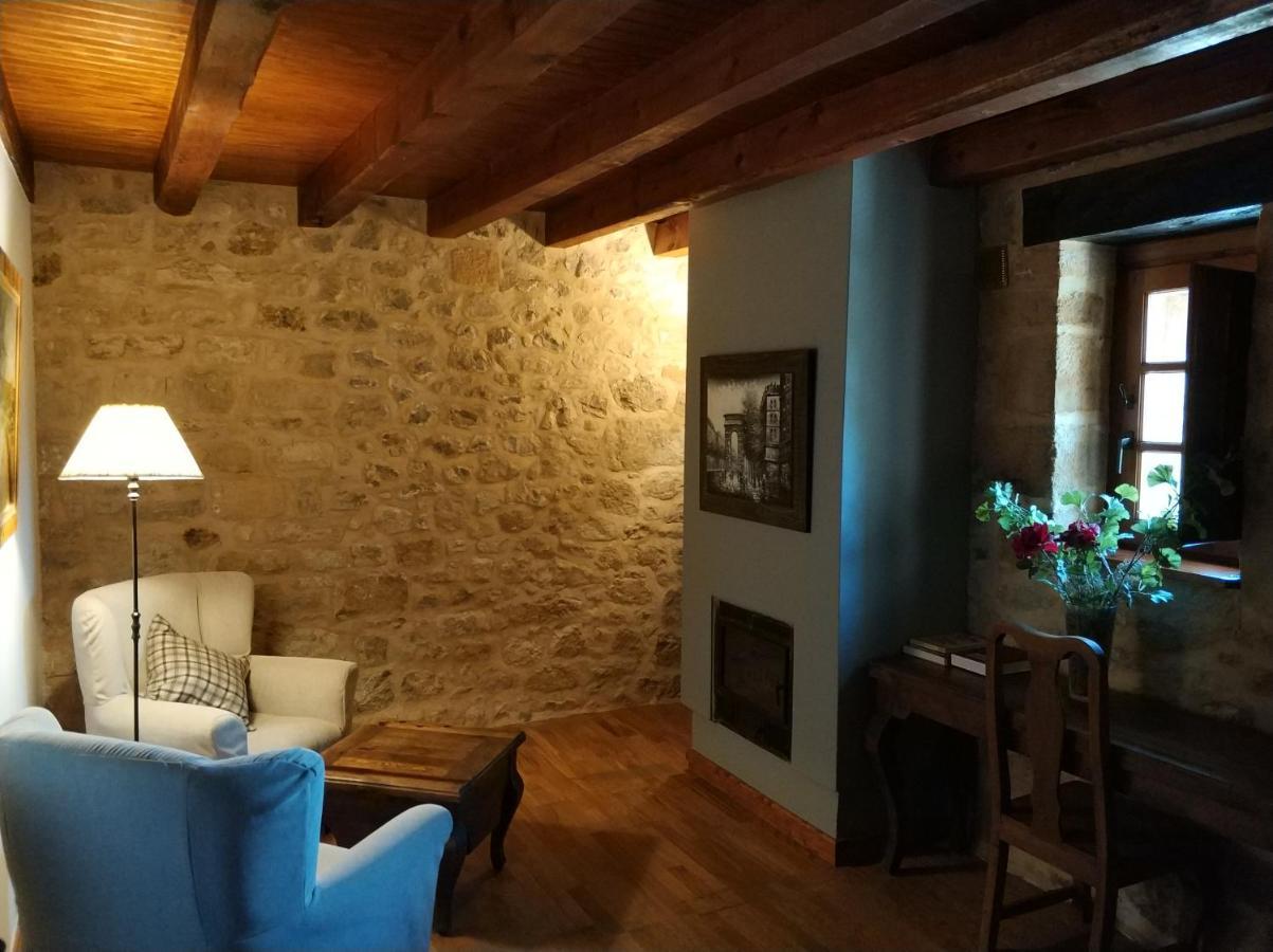 Posada Torre Palacio La Taxuela Villanueva la Lastra エクステリア 写真