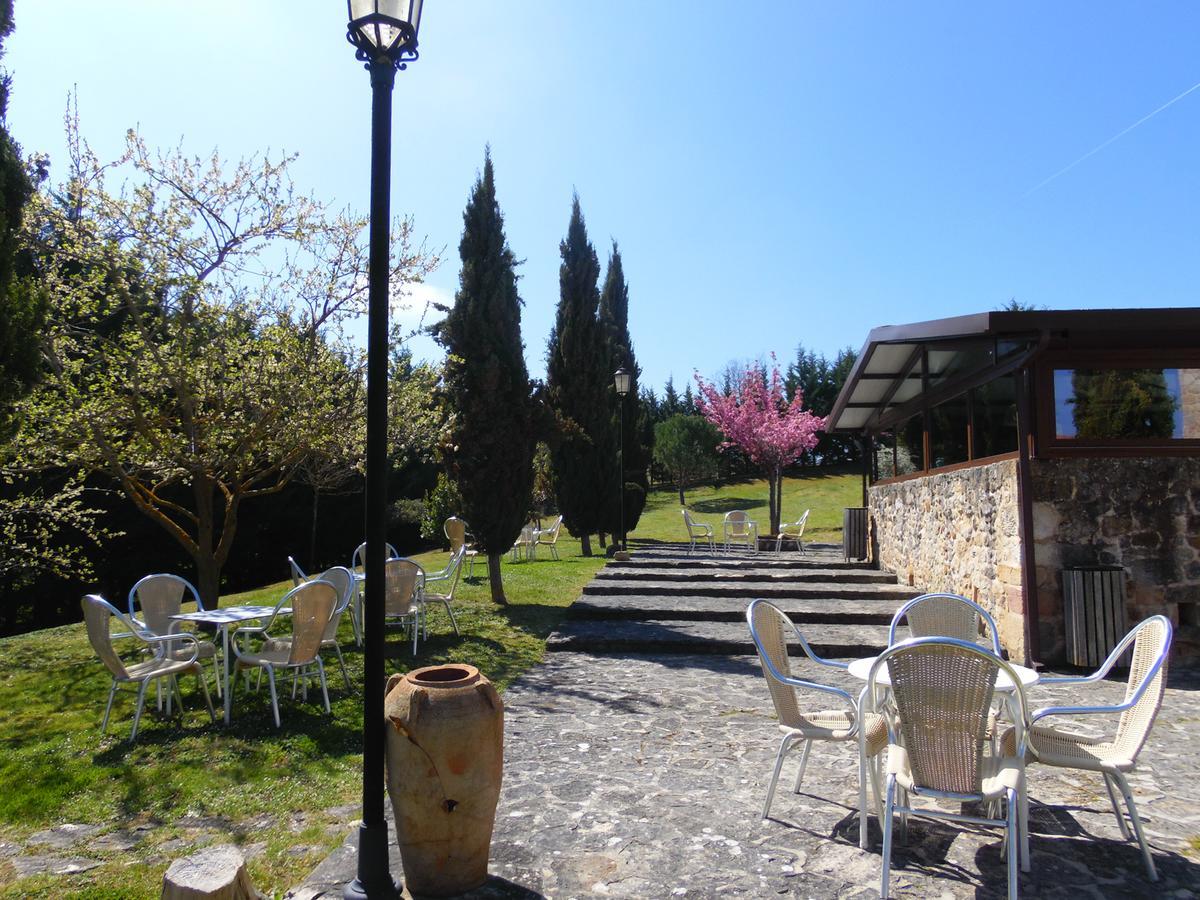 Posada Torre Palacio La Taxuela Villanueva la Lastra エクステリア 写真